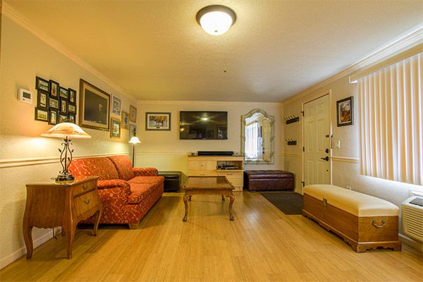 About MT Hotels and Lodging near Yellowstone