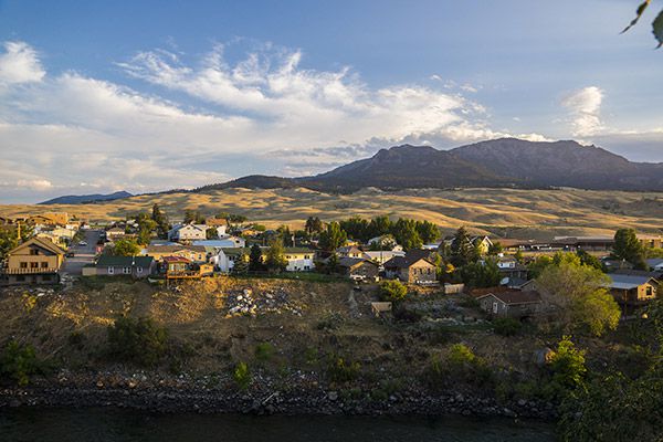 About MT Hotels and Lodging near Yellowstone