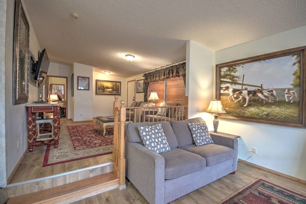 Vacation Rentals Gardiner, MT Hotel near Yellowstone Yellowstone
