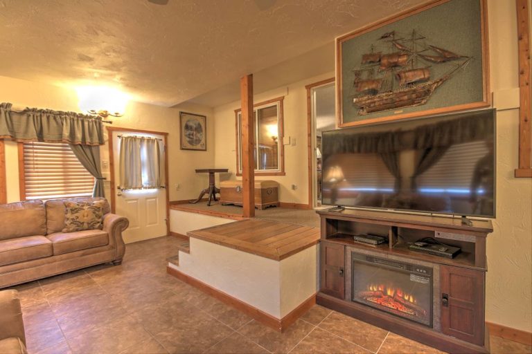 Vacation Rentals Gardiner Mt Accommodations Near Yellowstone - 114YS